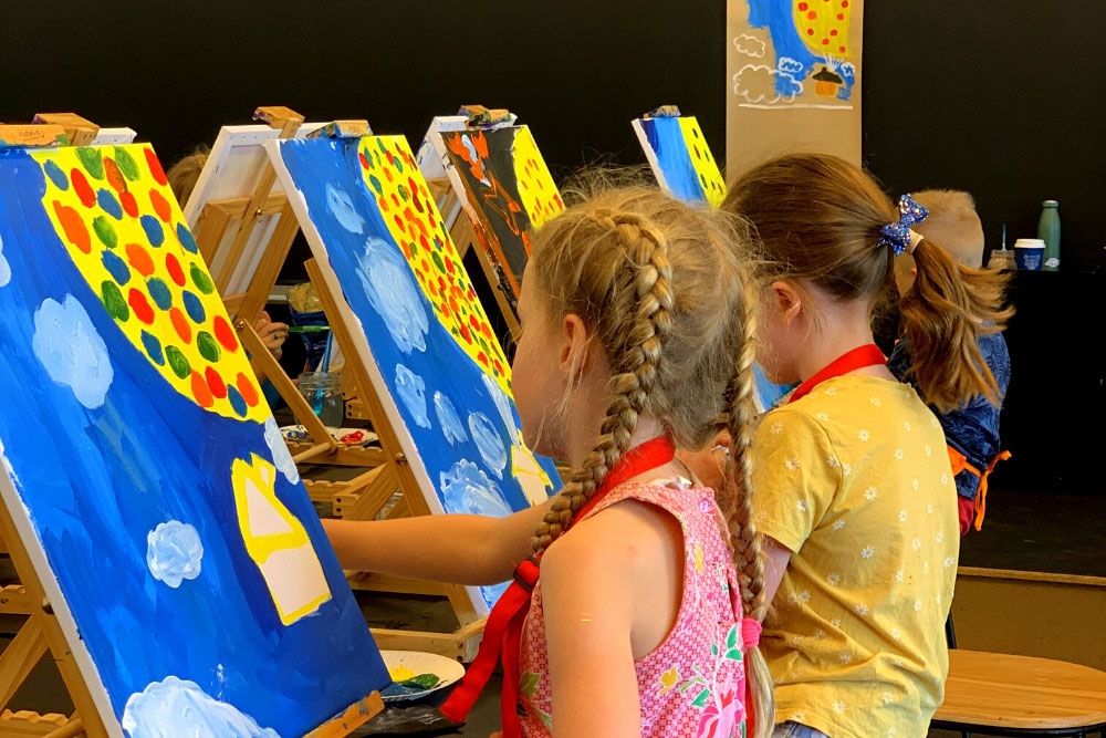 Kids Day Out Fridas Sip N Paint Must Do Brisbane